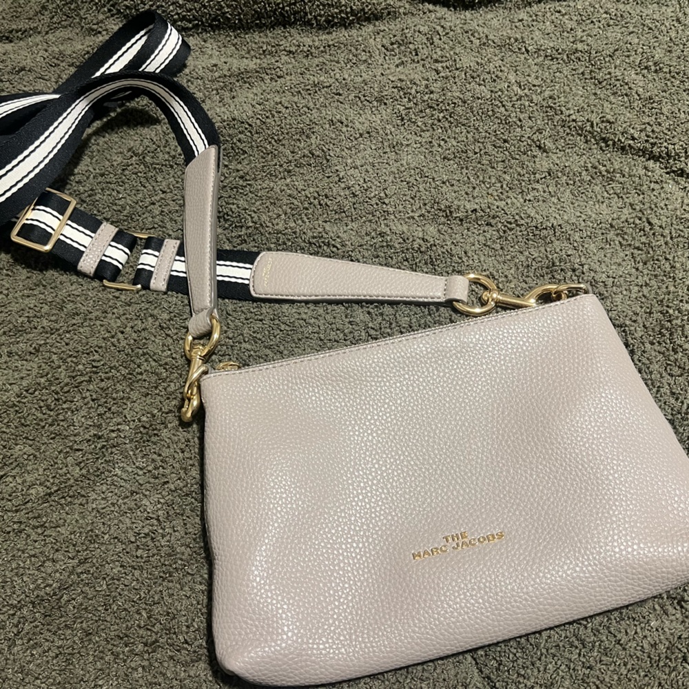 Marc Jacobs crossbody purse.